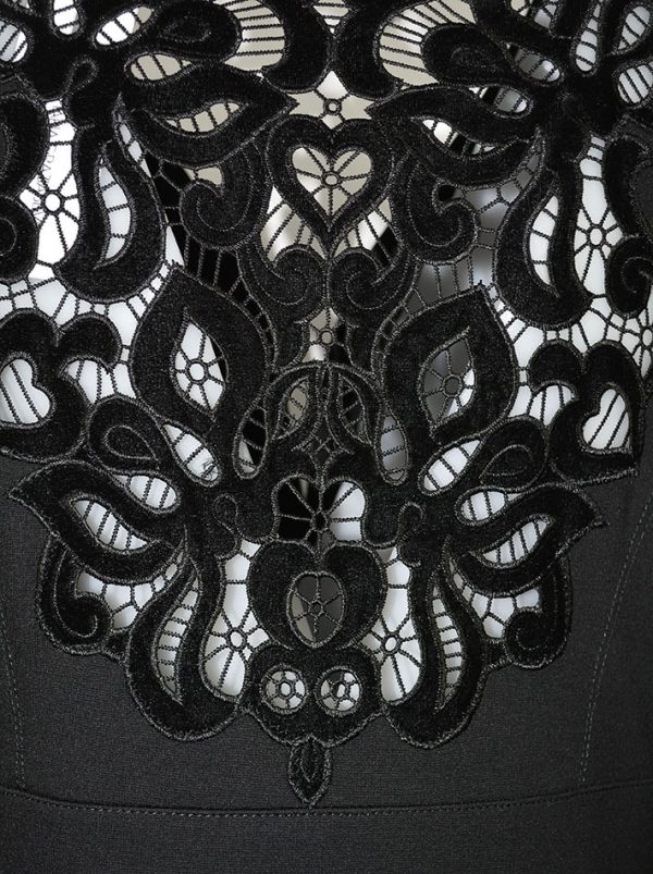 Платье Maria Grazia Severi черное плотный трикотаж сзади вышивка велюр