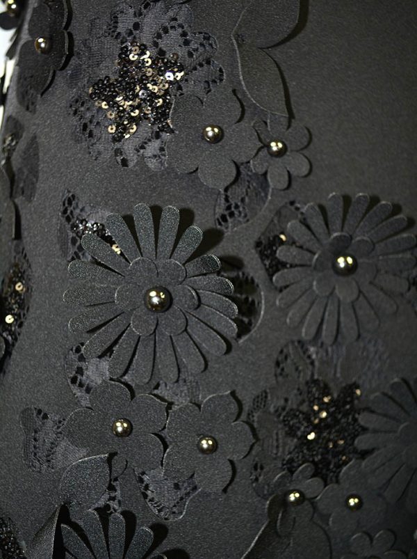 Платье VDP черное широкая модель с цветами кружевом и пайетками