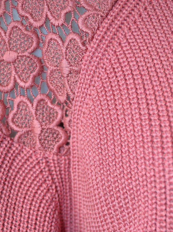 Свитер Maria Grazia Severi (22 Maggio) розовый крупная вязка на плечах вставка вышивка