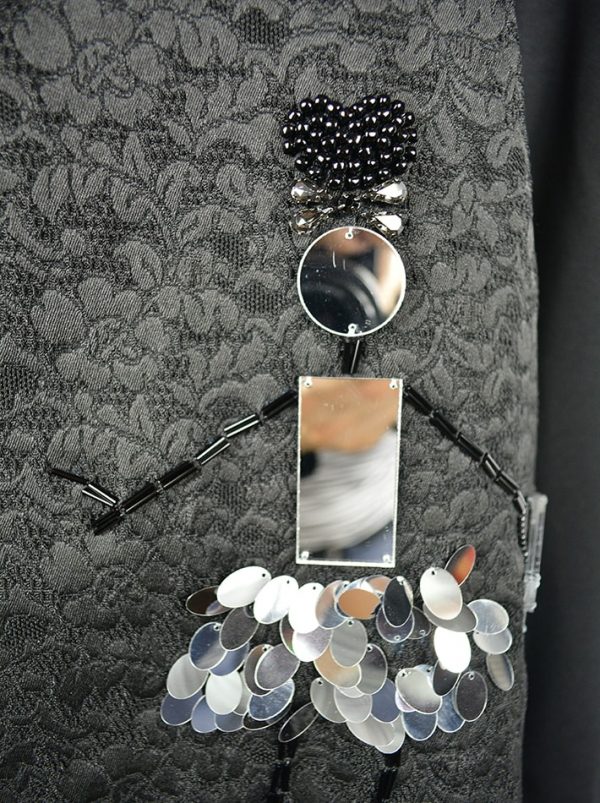 Кофта Petite Couture черная с набивным рисунком и принтом из камней и бисера