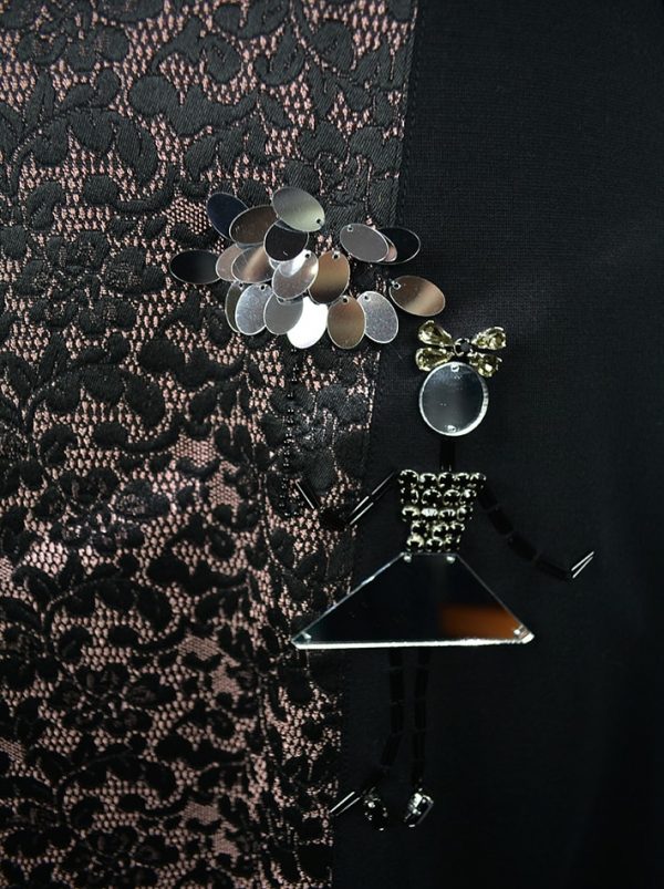 Платье Petite Couture черное комбинированное с черно-розовой вышивкой с рисунком из камней и бисера