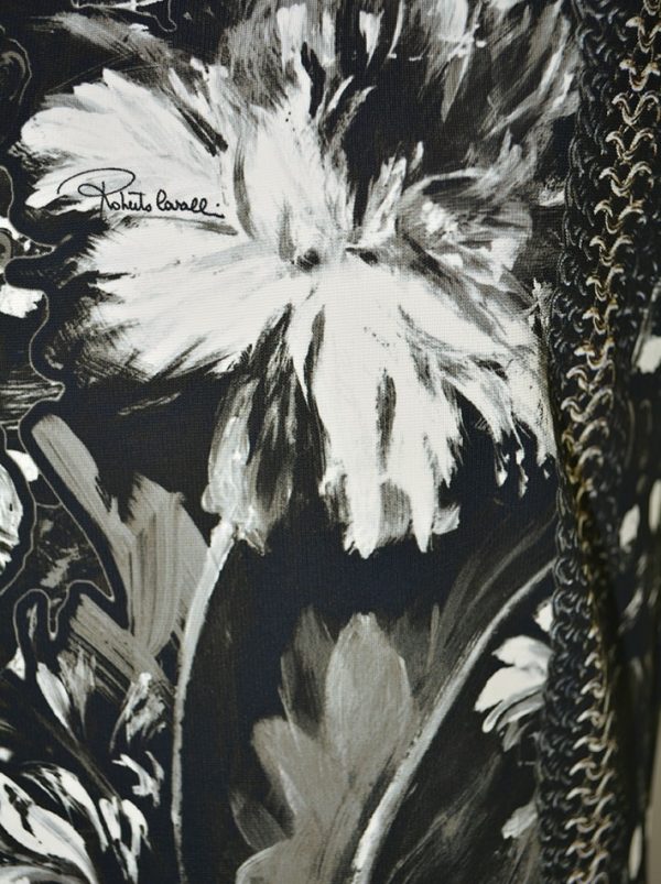 Платье Roberto Cavalli черное с белым цветочным принтом