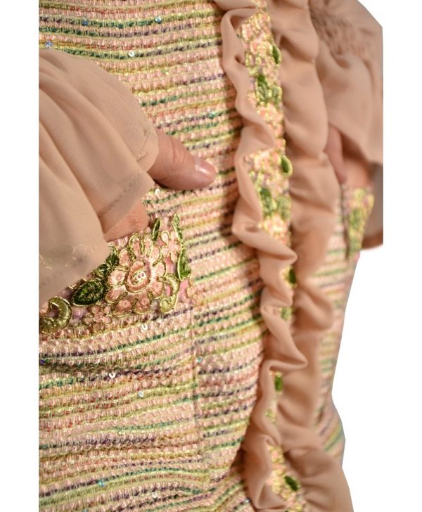 Платье Gil Santucci пудрового цвета твидовое с вышивкой