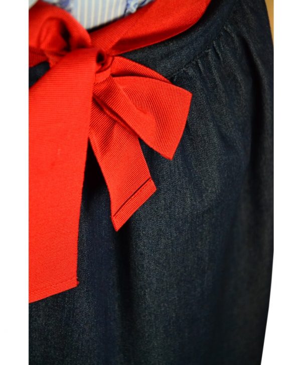 Юбка Paolo Casalini синяя джинсовая с красным поясом завязкой