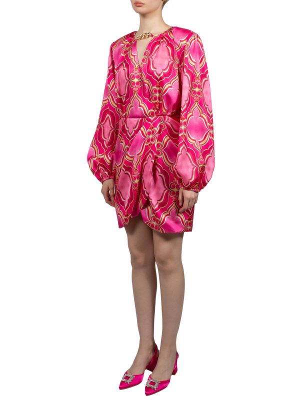 Платье мини vicolo розового цвета с перьями