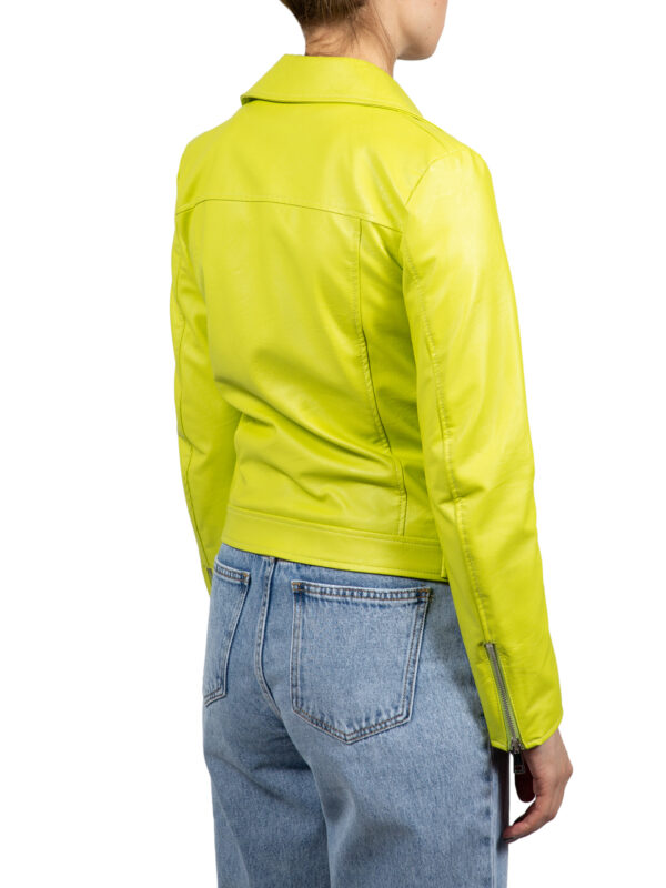 Куртка vicolo из эко кожи желтого цвета